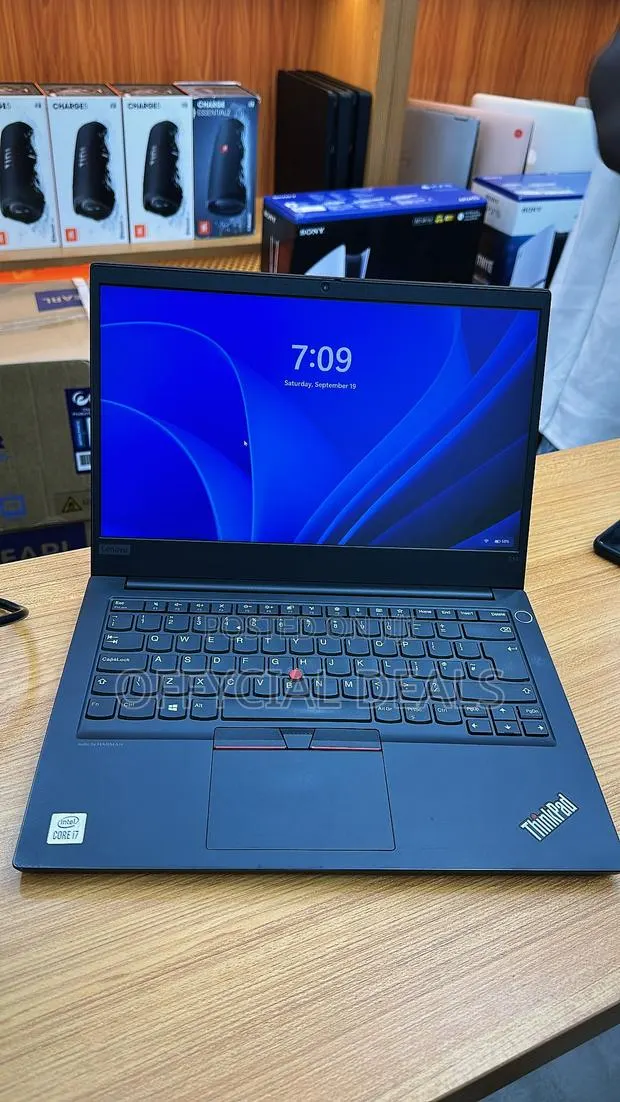Laptop Lenovo ThinkPad E14 Gen 2 16GB Intel Core i7 SSD 512GB · Photo 1