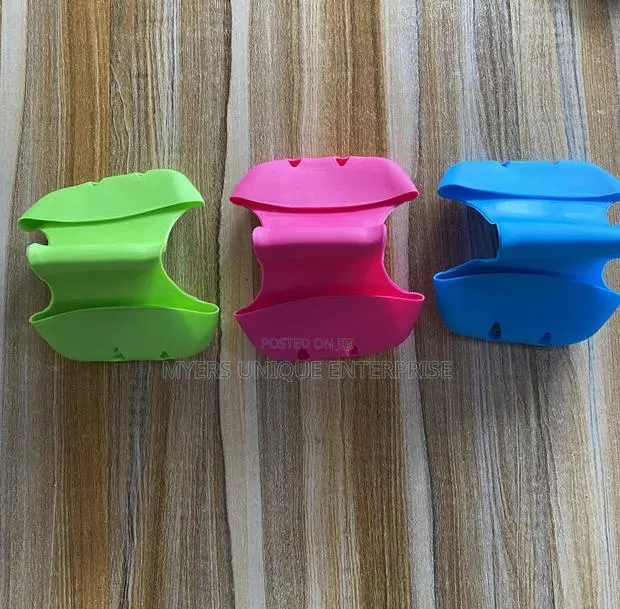 Silicone Sink Saddle - Sponge Holder Soap Caddy · Photo 1