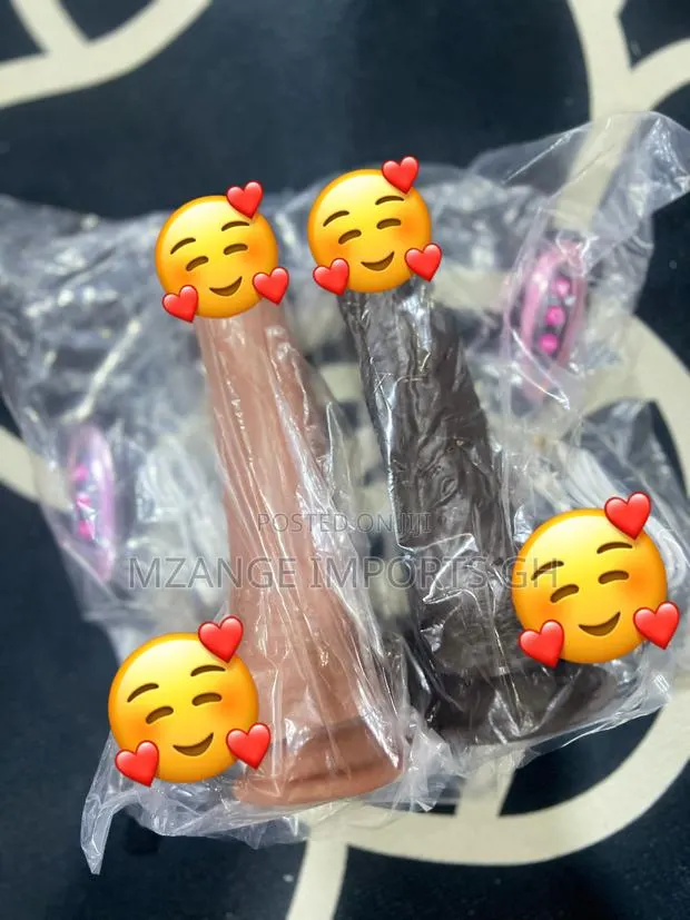 Remote Controlled 8inch Realistic Telescopic Vibrating Heating Dildo · Photo 1