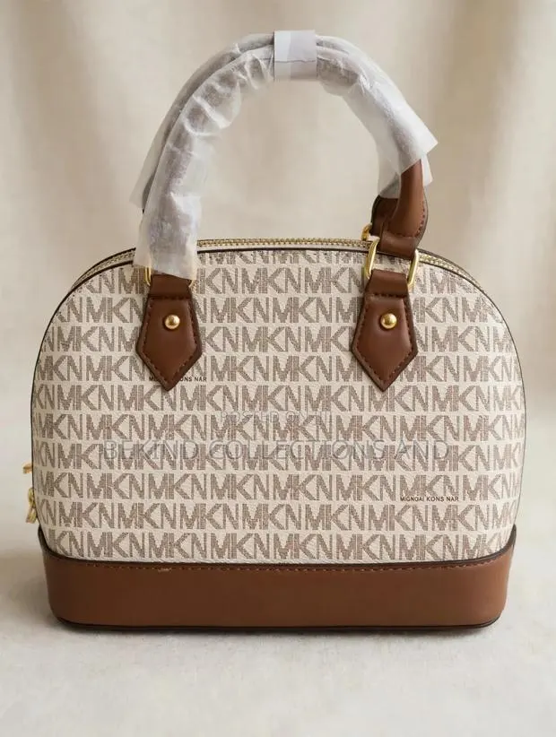 Ladies Handbags · Photo 1