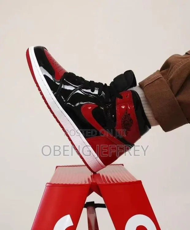 Original Nike Jordan 1 High Og Patent Bred Mirror · Photo 1