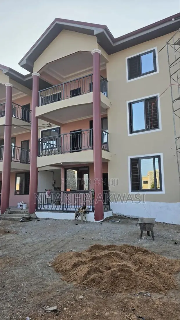 2bdrm Apartment in Lashibi Drc, Sakumono for rent · Photo 1