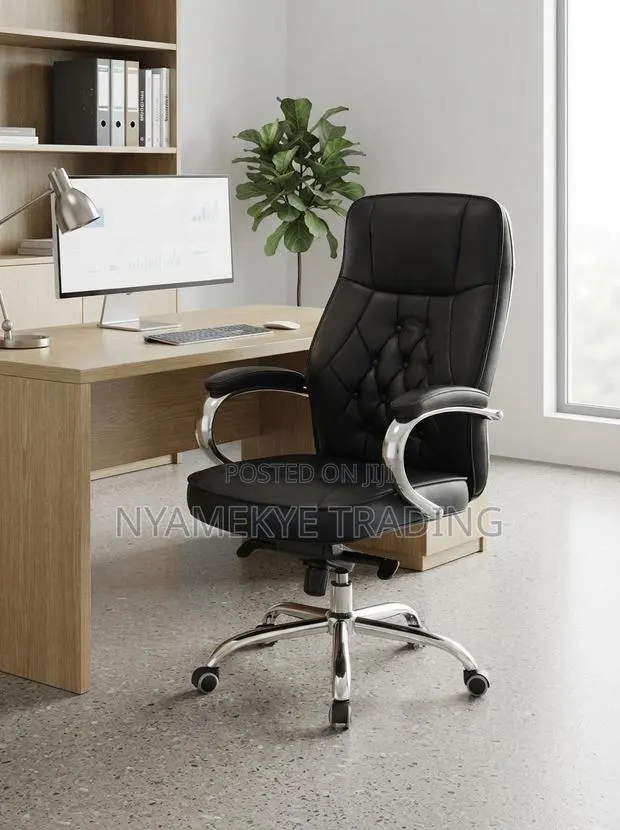 Executive Leather Office Chair · Photo 1