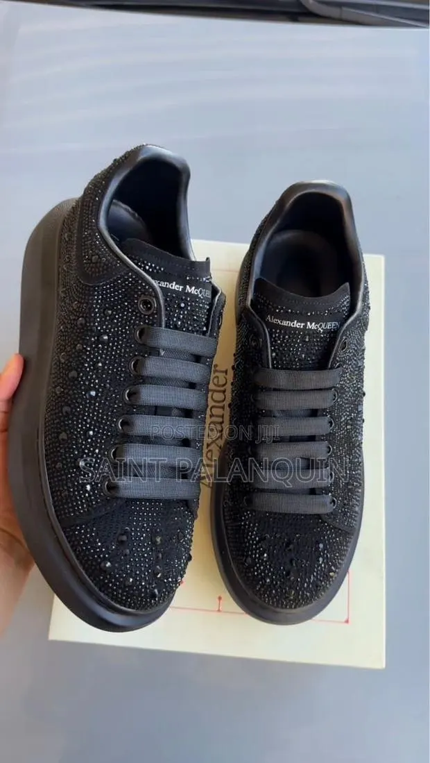 Rhinestone Alexander McQueen · Photo 1