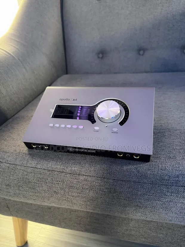 Uad Apollo X4 Gen 2 Thunderbolt 3 Audio Interface With Ess+ Bundle · Photo 6