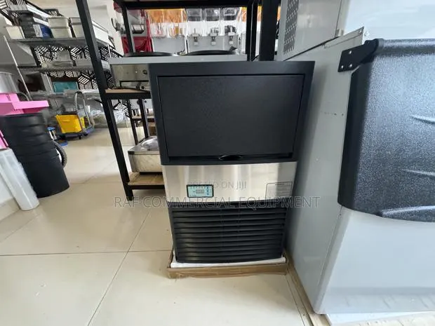 Commercial Ice Maker/Machine 45kg · Photo 1