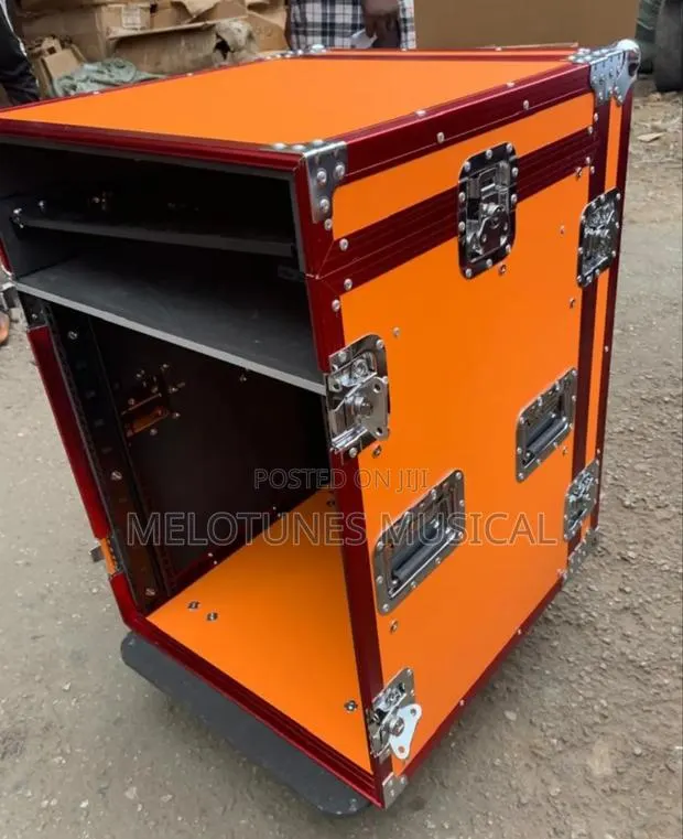 16u Amplifier Rack for Amplifiers Mixer · Photo 1