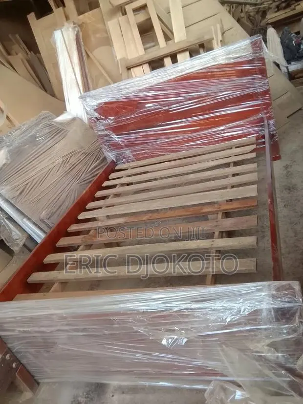 Panel Bed 54x75 Inches