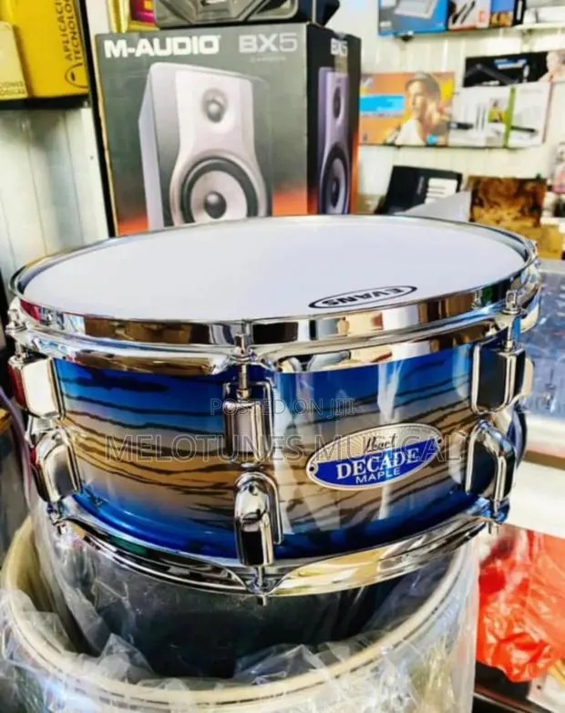 Pearl 5-Set Professional Drumset · Photo 1