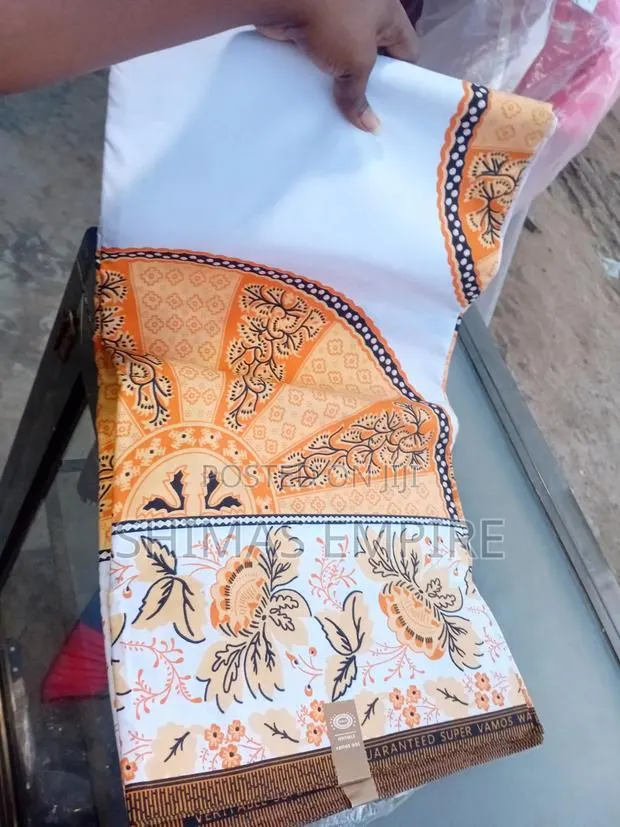 Dutch Wax Fabric Print · Photo 1