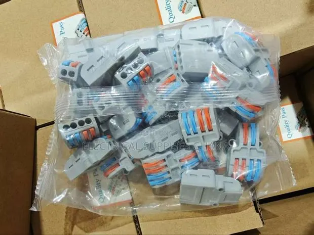 3 Port Lever Wire Connectors | Quick Electrical Connectors · Photo 1