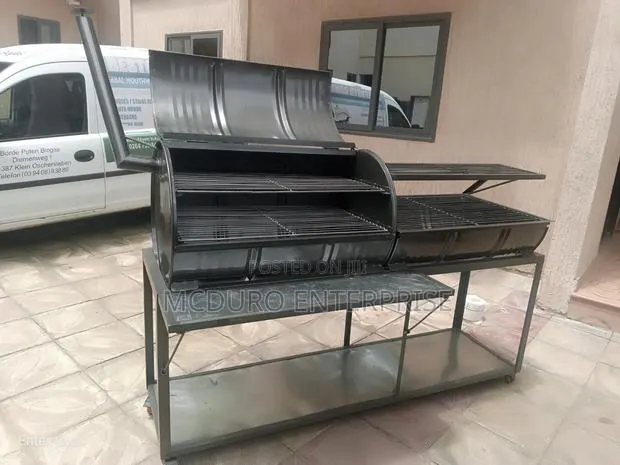 Charcoal Barbecue Grill · Photo 1