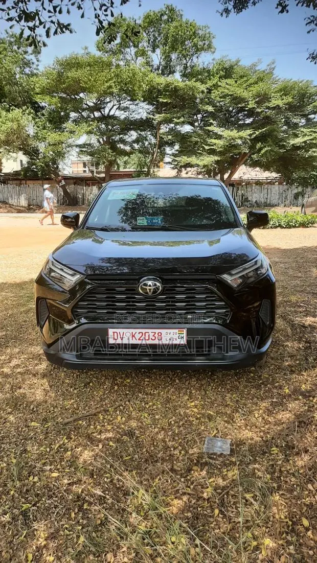 Toyota RAV4 2023 Black · Photo 1