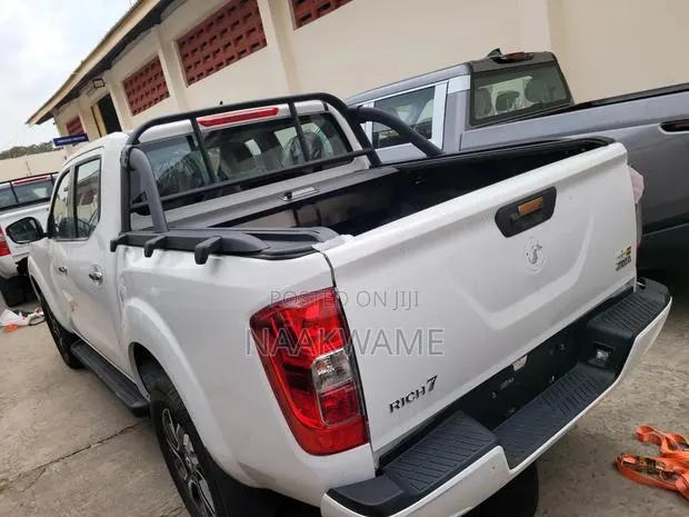 New Nissan Hardbody 2025 White · Photo 1