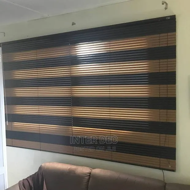 Aluminum Venetian Blinds Curtains · Photo 1