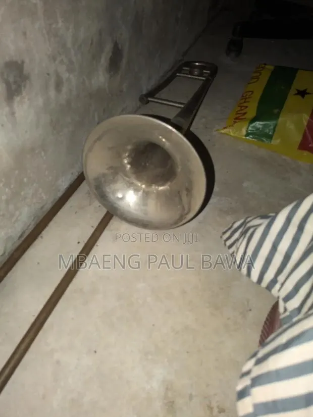 Trombone for Sale · Photo 1