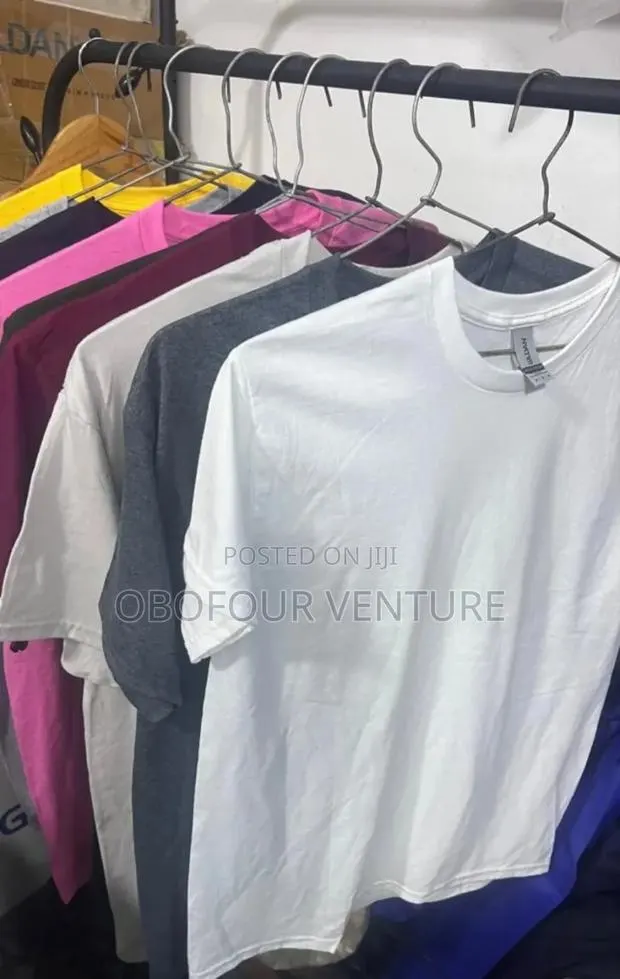 Quality Gildan Plain T-Shirt, Different Colours And Sizes · Photo 1