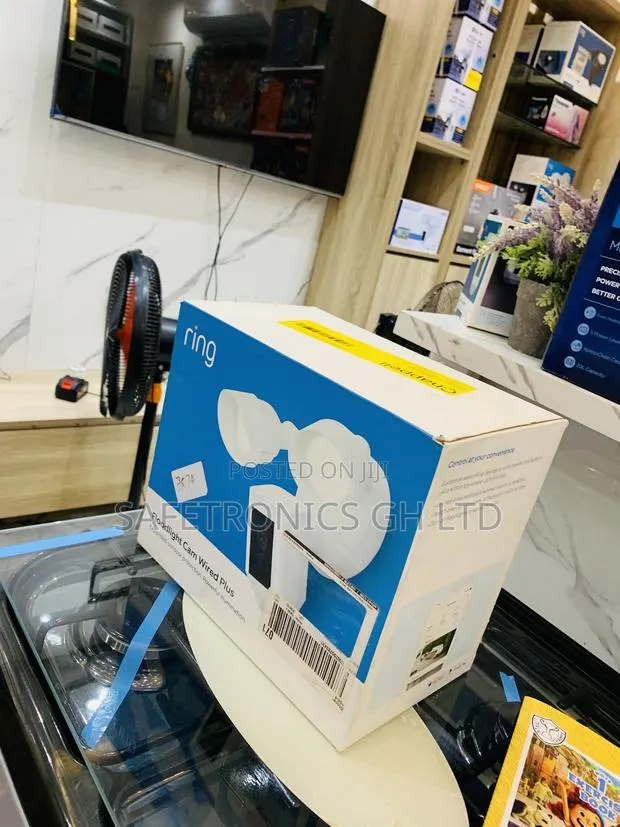 Quality New RING Floodlight Wired Plus WiFi Security Camera - White · Photo 1