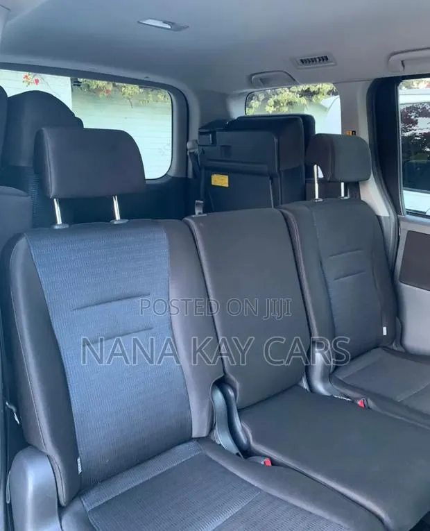 Toyota Voxy 2010 Black