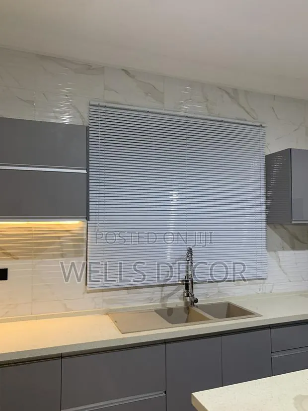 Elegant Venetian Window Blinds · Photo 1