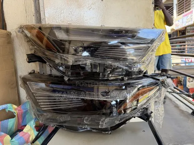 2019,2020,2021,2022,2023,2024,2025 Headlight Fr Toyota RAV4 · Photo 1
