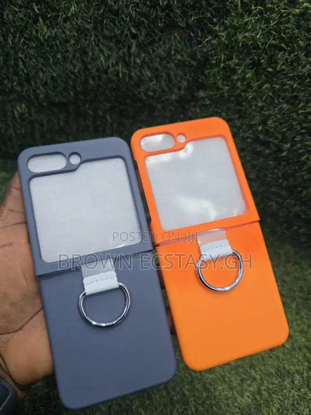 Samsung Galaxy Z Flip 4/5/6 Silicone Case · Photo 1