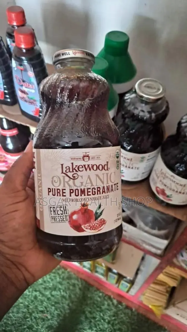 Lakewood Organic Pomegranate Juice 946ml Bottle · Photo 1