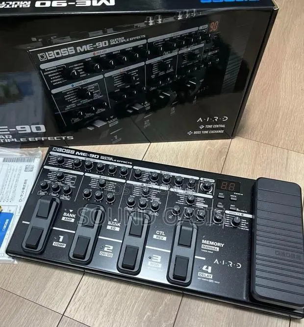 Boss Me-90 Guitar Multi-Effects Pedal · Photo 1
