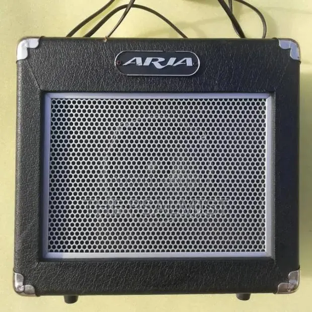 Aria AG-10X Guitar Combo · Photo 1