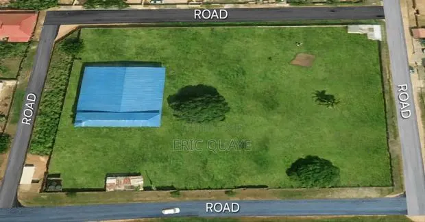 Commercial Property on 14 Plots of Land for Sale · Photo 1