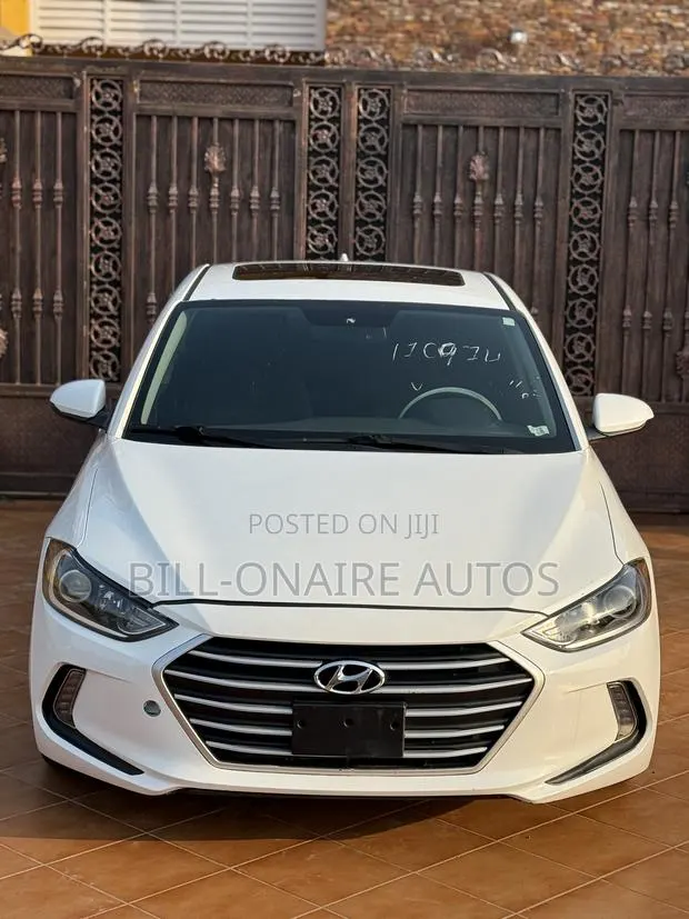 Hyundai Elantra Value Edition Sedan FWD (2.0L 4cyl 6A) 2017 White