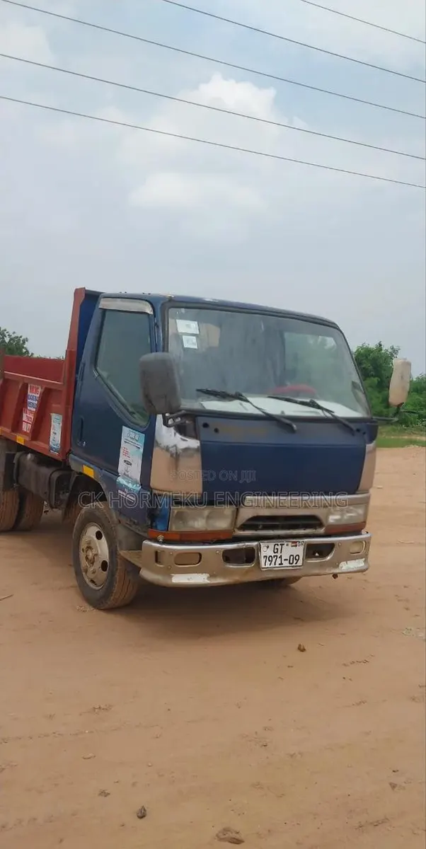 Mitsubishi Fuso Canter Tipper · Photo 1