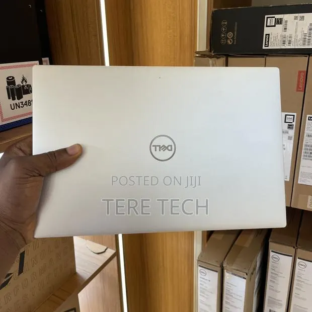 New Laptop Dell XPS 13 9310 32GB Intel Core i7 SSD 512GB · Photo 1