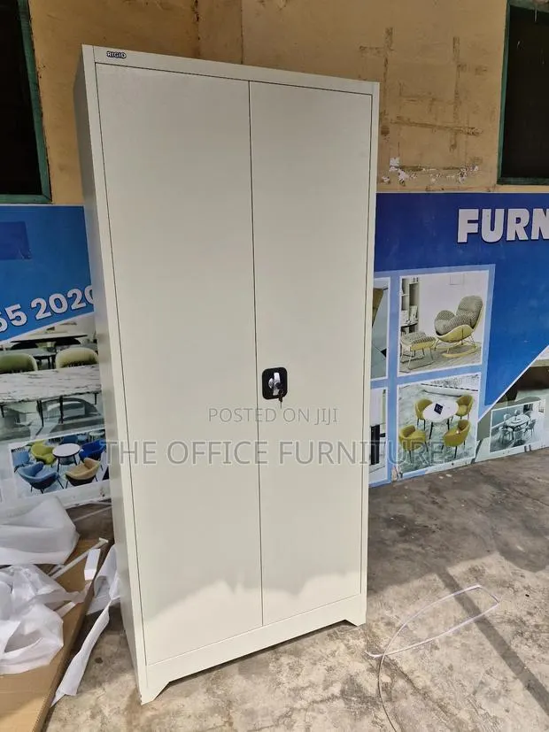 Full Door File Cabinet · Photo 1