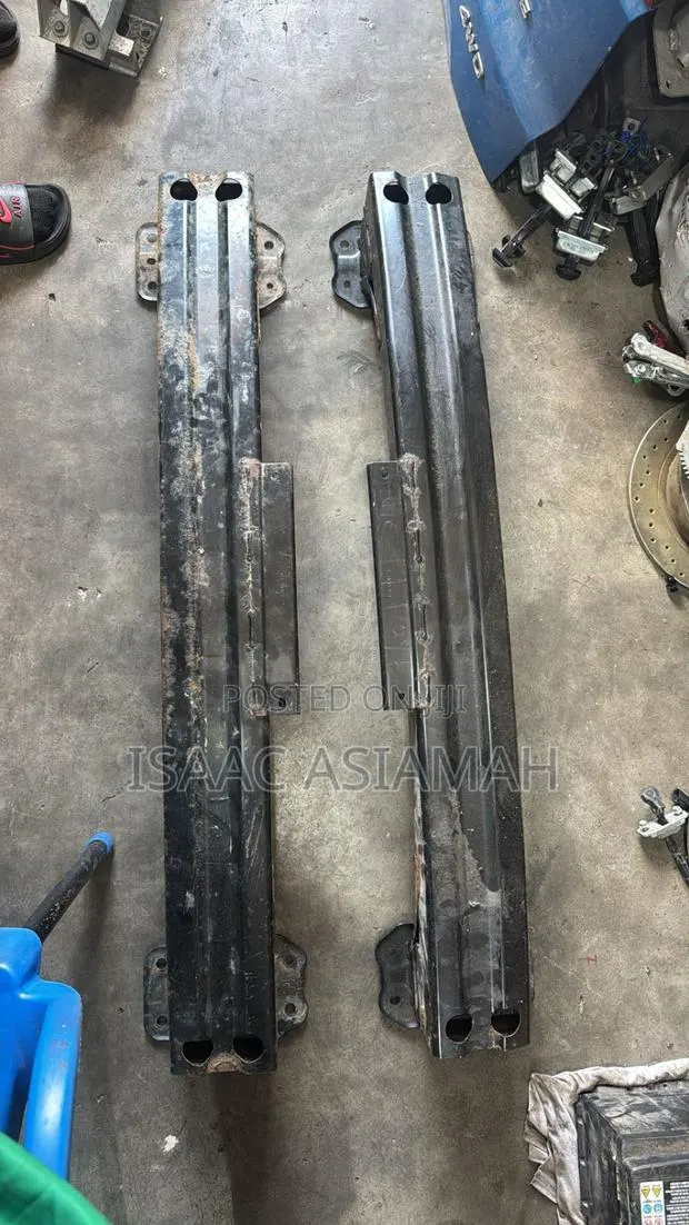 Honda Civic 2016,2017,2018,2019,2020,2021,2022 Back Reinforcement Bar · Photo 1