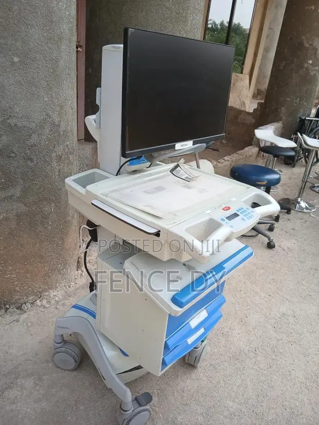 Caspa Mobile Workstation Storage Cart · Photo 1