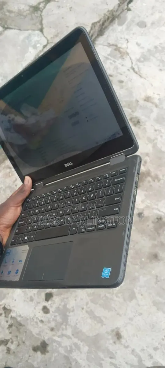 Laptop Dell Inspiron 11 3000 4GB Intel Pentium HDD 256GB · Photo 1