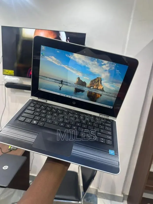 Laptop HP Pavilion 13 4GB Intel HDD 320GB · Photo 1