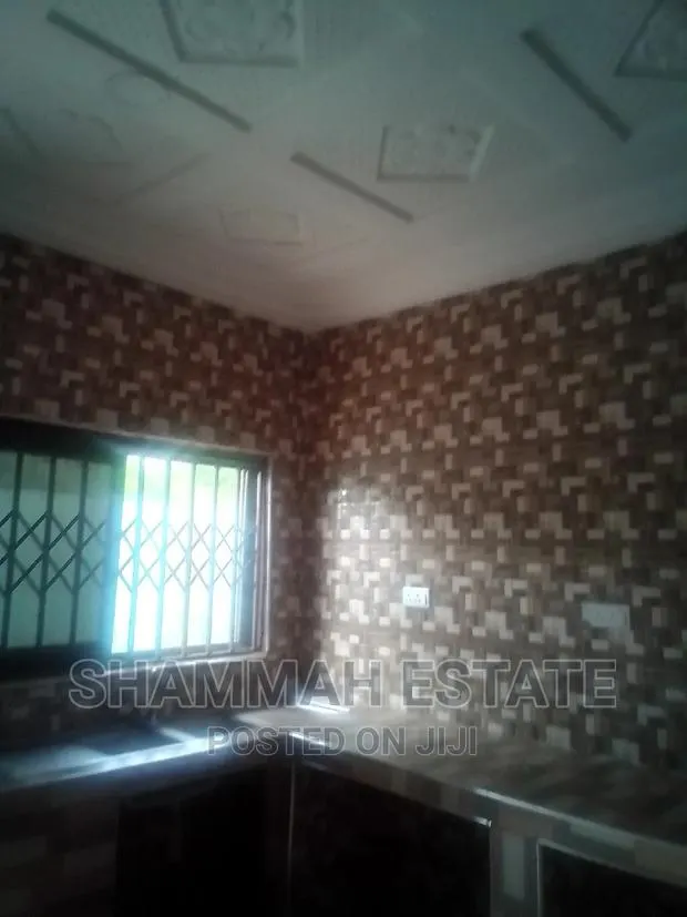 3bdrm Apartment in Aiding Estate, Sunyani Municipal for rent · Photo 1