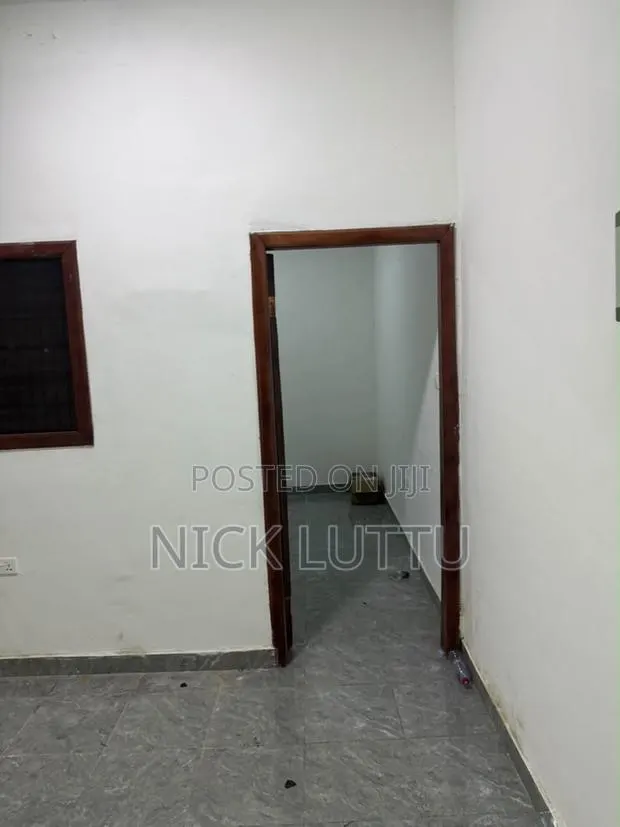 1bdrm Room & Parlour in Osu Ako-Adjei for rent · Photo 1
