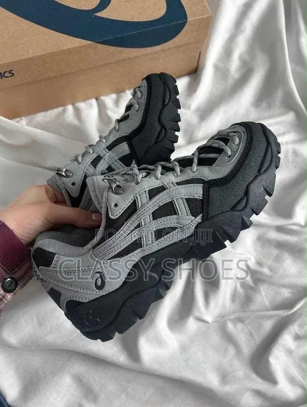 Asics Tractor · Photo 1