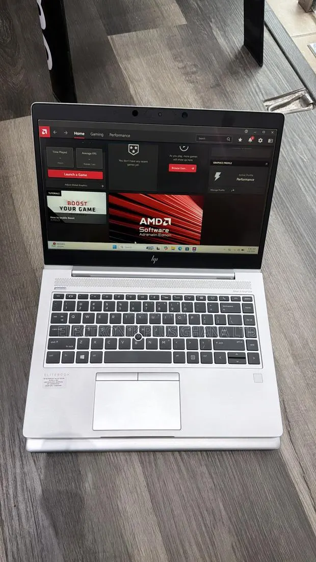 Laptop HP EliteBook 745 G6 16GB AMD Ryzen 5 SSD 256GB · Photo 1