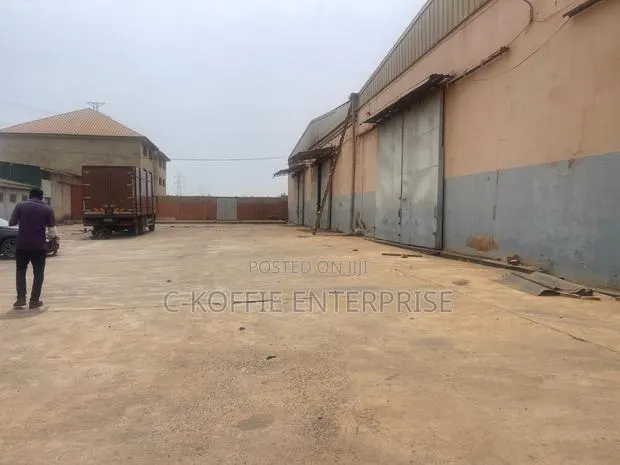Classic 2000 SQM Warehouse at Tema for Rent · Photo 1