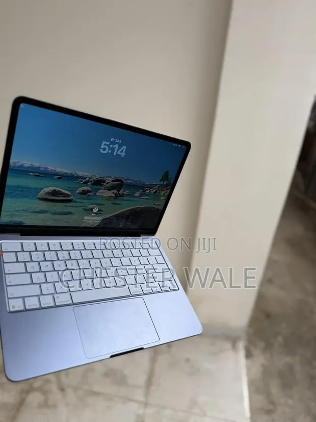 Laptop Apple MacBook Neo 2026 8GB Apple M2 HDD+SSD 500GB · Photo 1