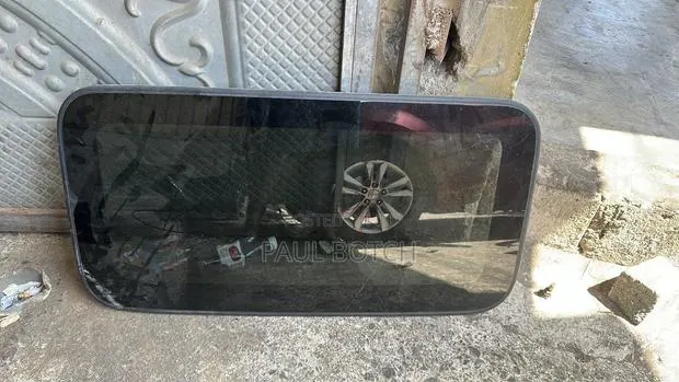 2018,2019,2020,2021,2022 Honda Accord Sunroof Glass · Photo 1