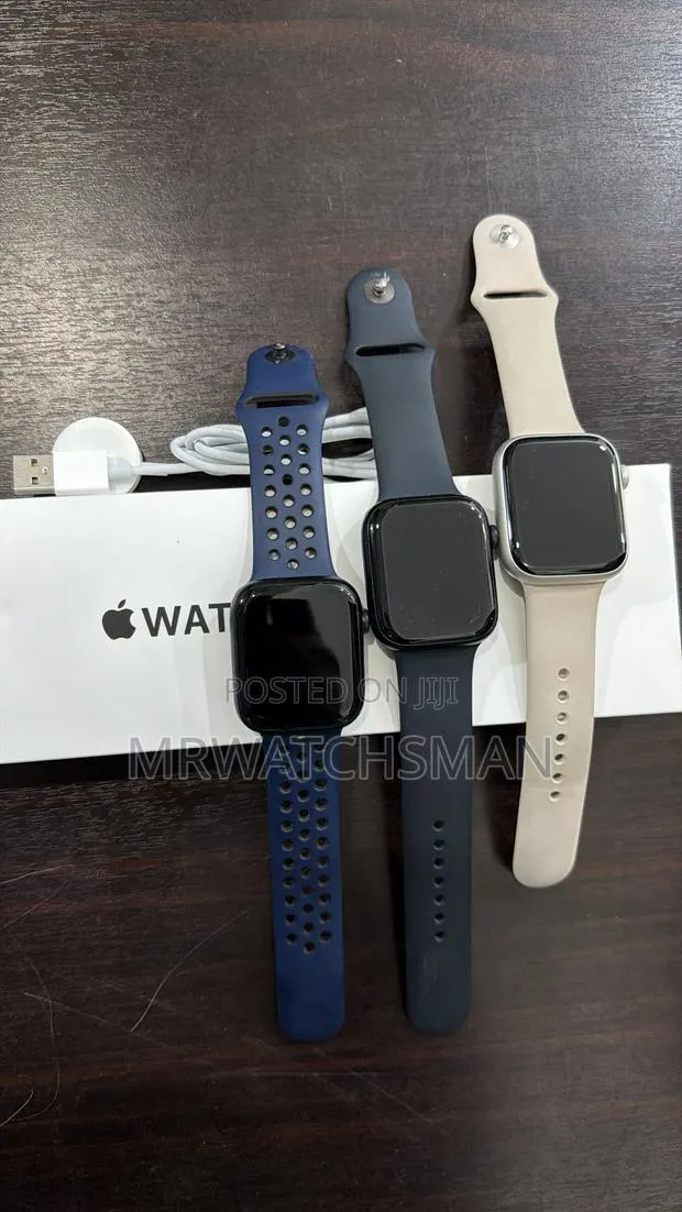 Apple Watch Series 8 45mm GPS Aluminum Case · Photo 1