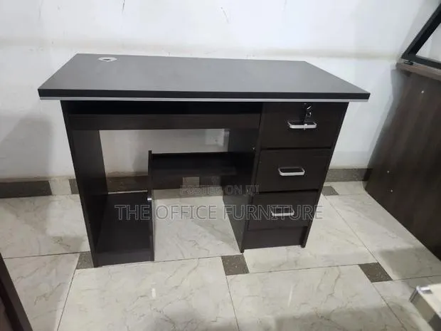 1m Computer Desk · Photo 1