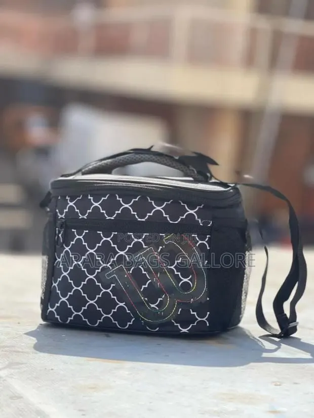 Quality Stock Kids Lunch Bag · Photo 1