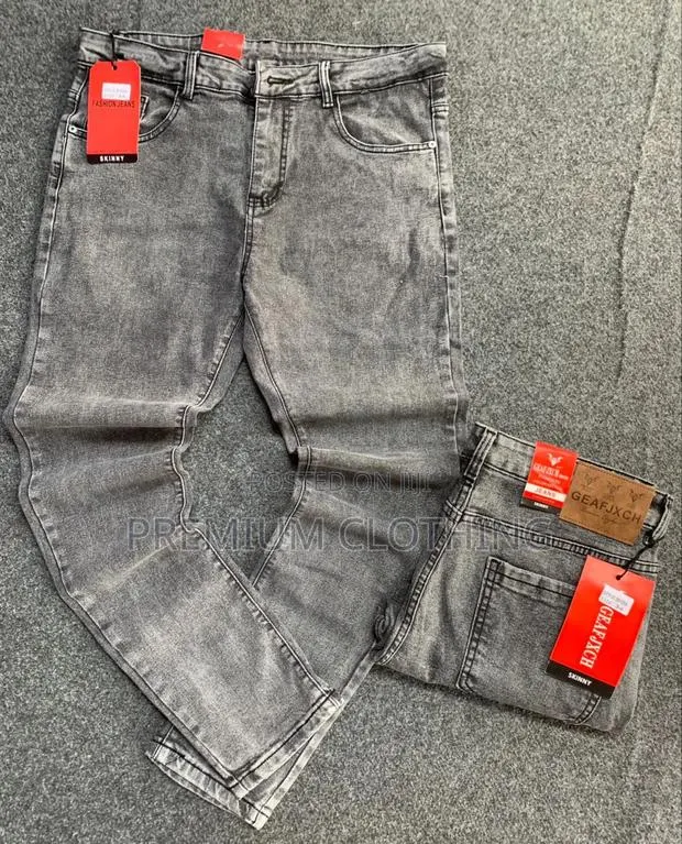 Regular Jeans Trousers for Men Available · Photo 1