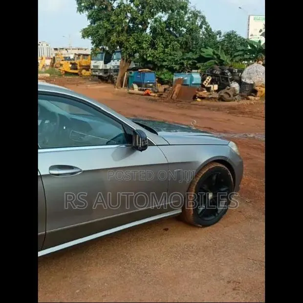 Mercedes-Benz E350 2009 Silver · Photo 1